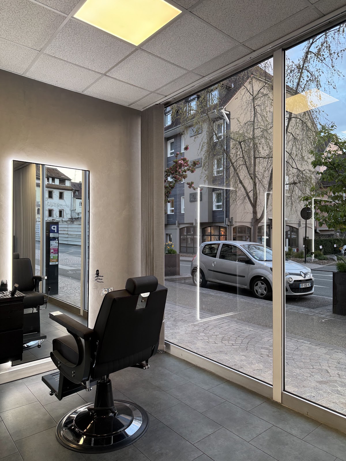 ELITE BARBER — Avant